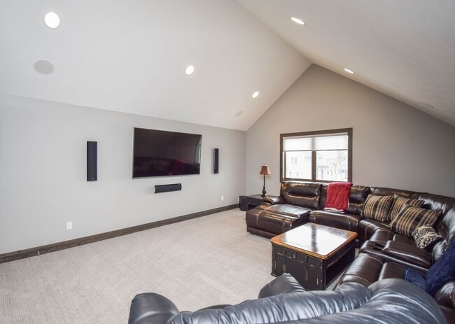 Building Photo - 912 S Torrey Pine Ln