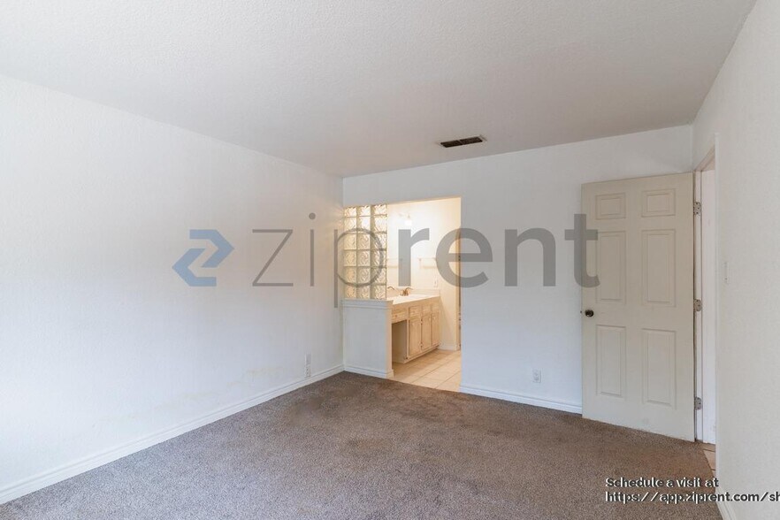 Building Photo - 4903 Sage Hen Dr