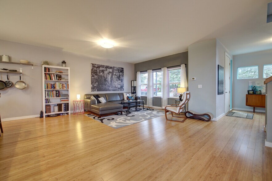 Building Photo - 3525 SW 100th St