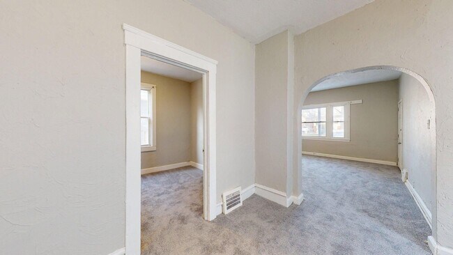 Building Photo - 3523 Walton Ave