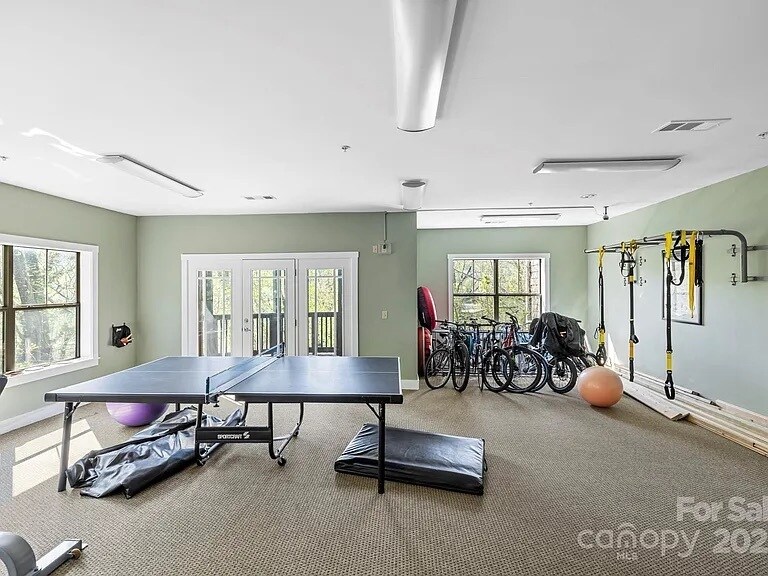 Building Photo - 9 Kenilworth Knls