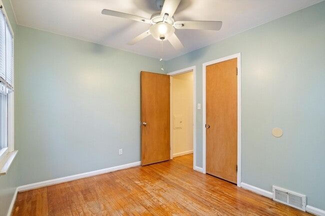 Building Photo - 17133 Delaware Ave