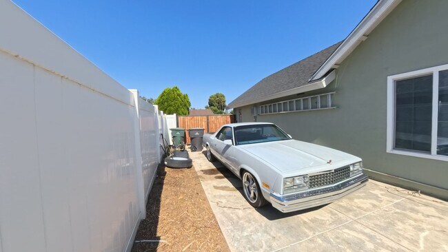 Building Photo - Open for Showings | Move-In Available July 15th