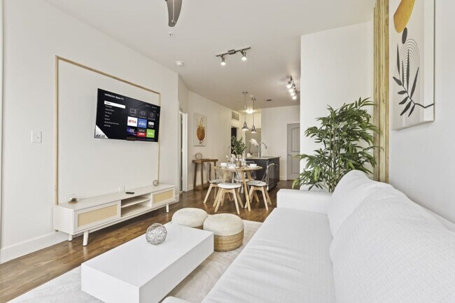 Building Photo - 5445 Town and Country Blvd