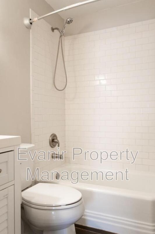 Building Photo - 1240 Berwald Dr