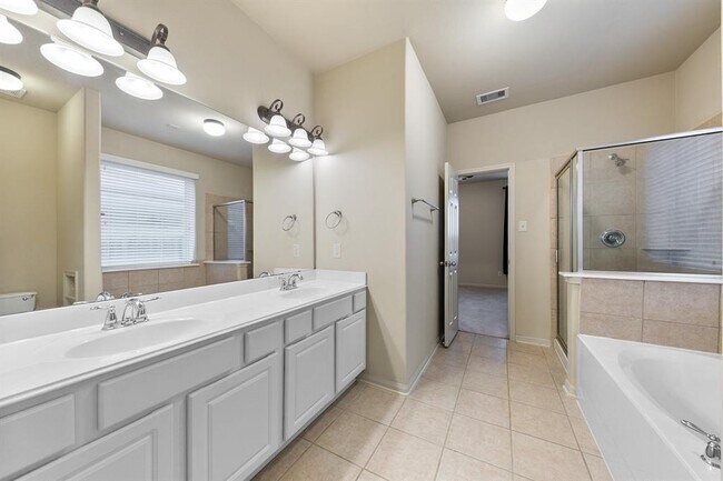 Building Photo - 11307 Elizabeth Brook Dr