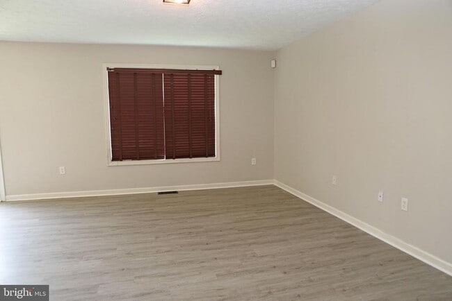 Building Photo - 307 Dinali Dr
