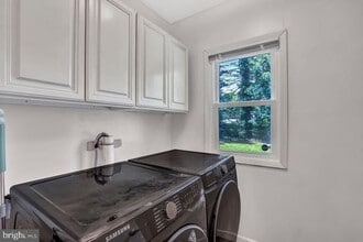 Building Photo - 51 N Evergreen Ave