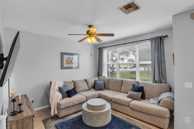 Building Photo - 4947 Grinnell St