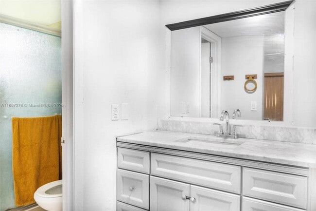 Building Photo - 2 bedroom in Miami FL 33179