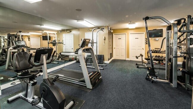 Building Photo - 2865 Lenox Rd NE