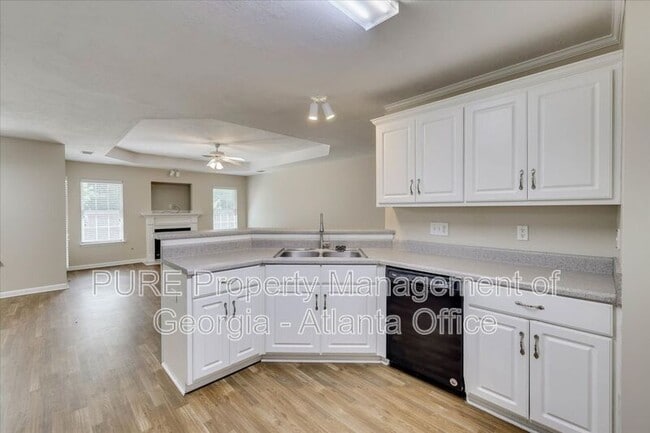 Building Photo - 1507 Cedar Hill Trail