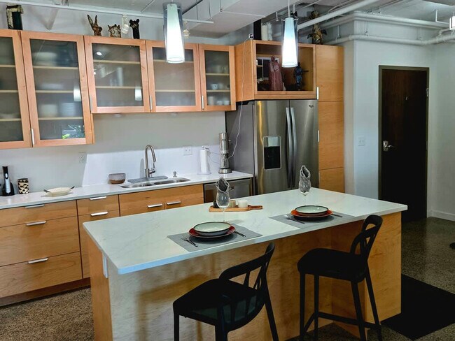 Building Photo - 790 Front St