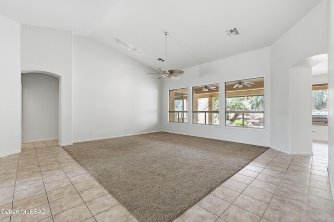 Building Photo - 38994 S Windwood Dr
