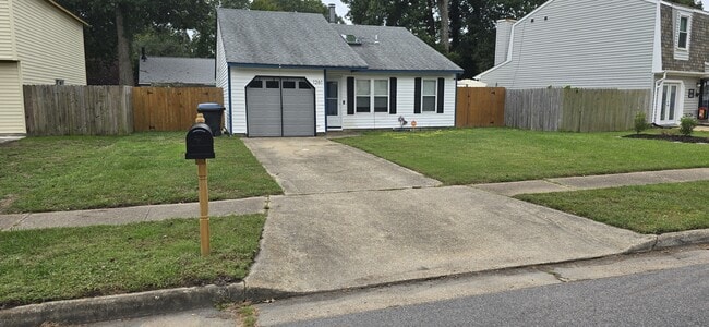 Primary Photo - 1261 Eaglewood Dr