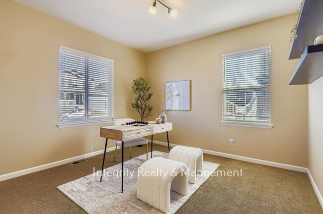 Building Photo - 3839 Donnington Cir