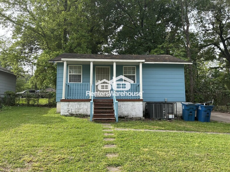 Building Photo - 629 Seminole Cir