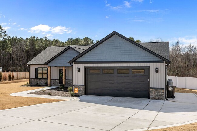 Building Photo - 244 Hazelwood Rd