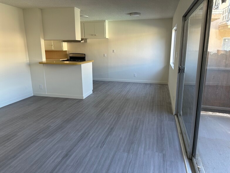 Building Photo - 4785 Don Miguel Dr