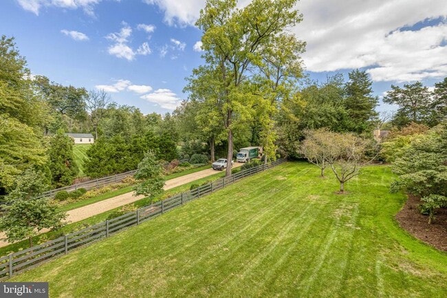 Building Photo - 1107 Savile Ln