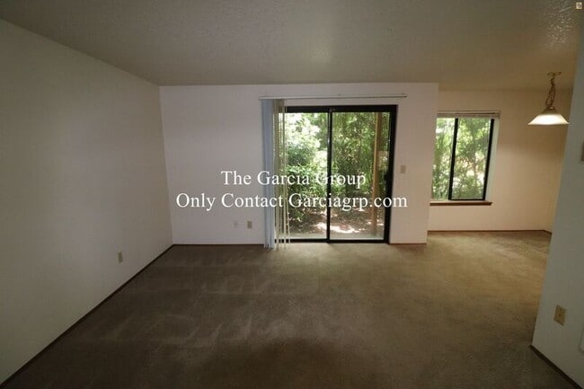 Building Photo - 10632 SW 49th Ave
