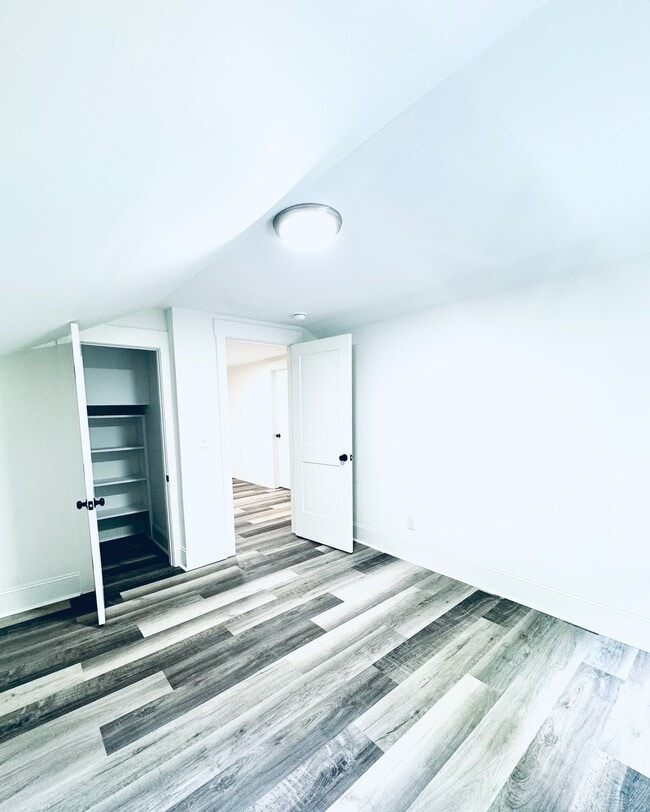 Building Photo - 510 N 2nd Ave