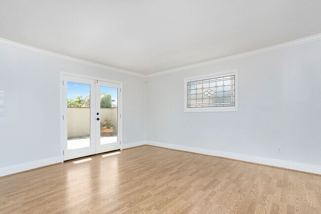 Building Photo - South Huntington Beach Home