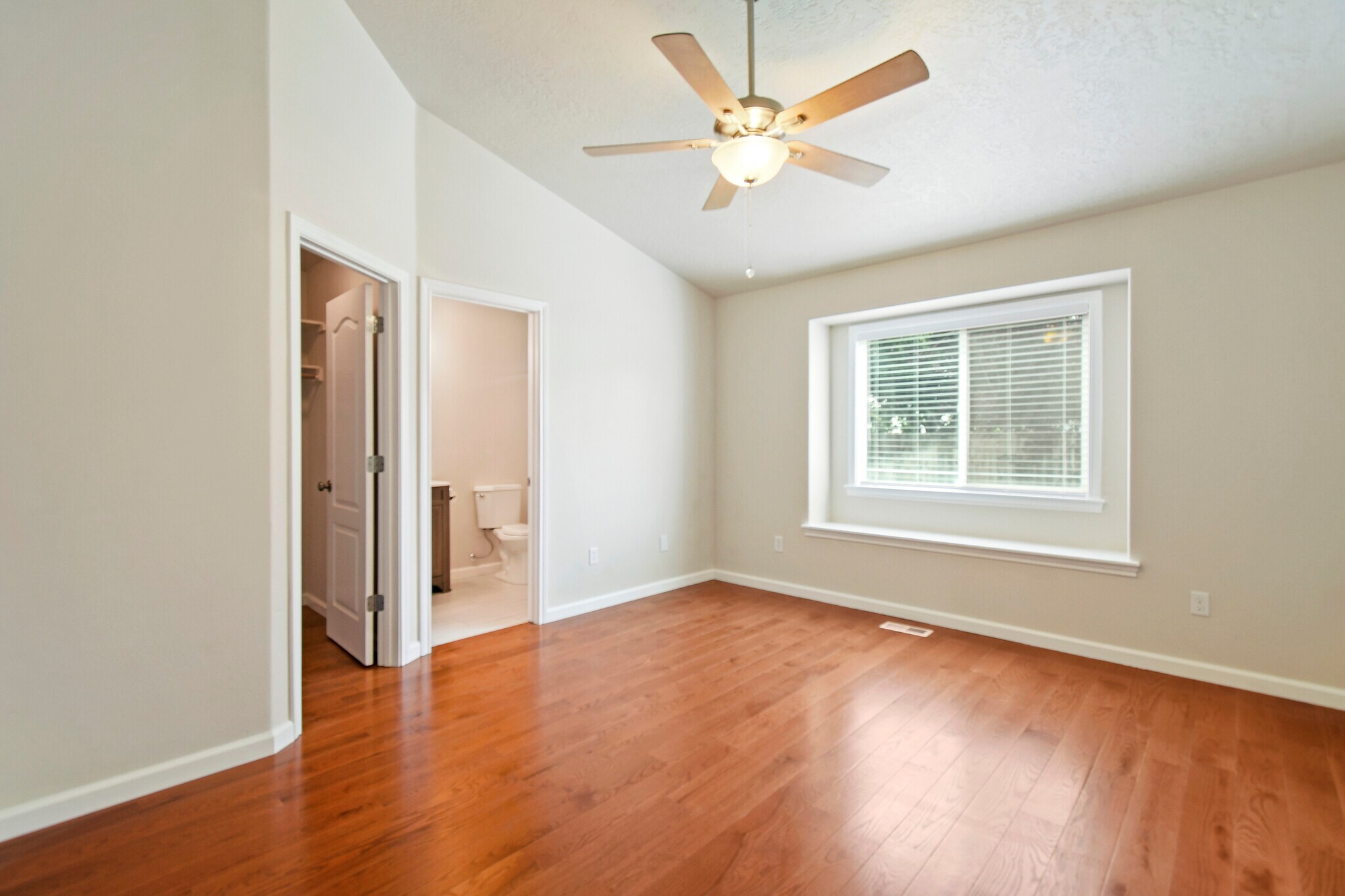 Building Photo - 18437 Viceroy Plz