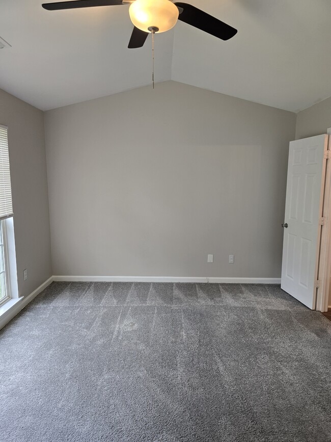 Building Photo - 7434 Stone Mountain Ct