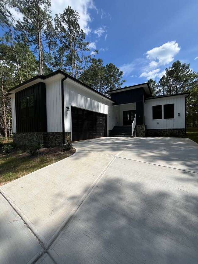 Building Photo - Three bedroom, 2.5 bath new construction a...