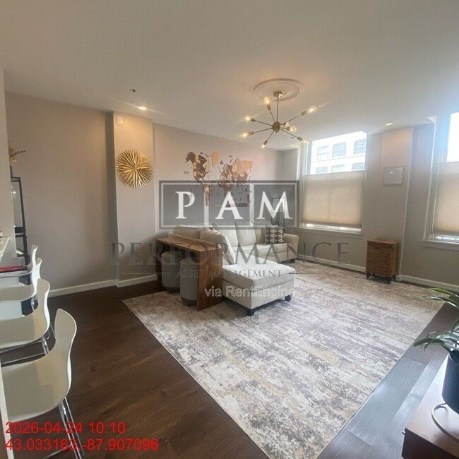 Building Photo - 234 N Broadway