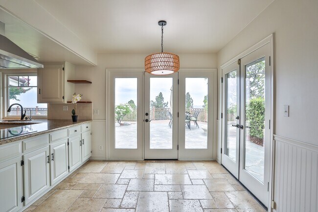 Building Photo - 854 Guanajuato Dr