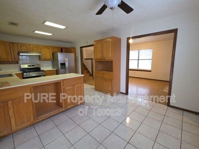 Building Photo - 12709 Burson Dr