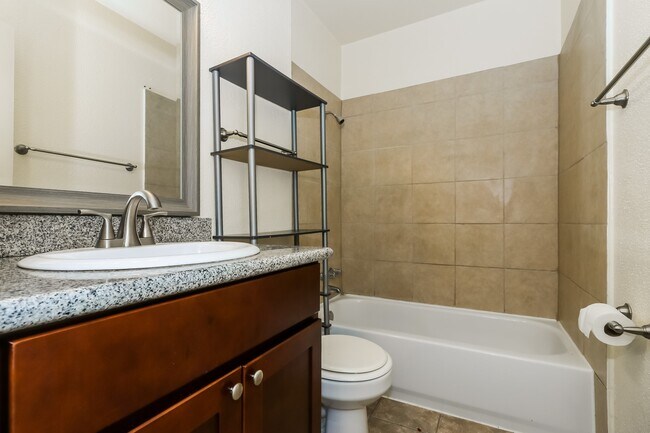 Building Photo - 3003 Falk Ct