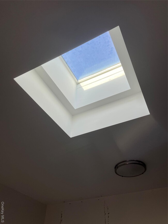 Building Photo - 1478 Broadway