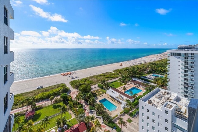 Building Photo - 2555 Collins Ave