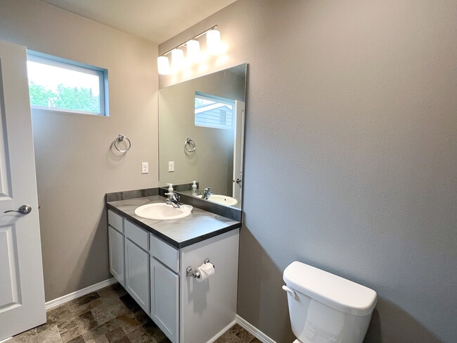 Building Photo - 2371 Irontree Pl