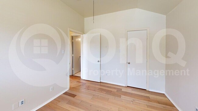 Building Photo - 114 Rio Grande Dr