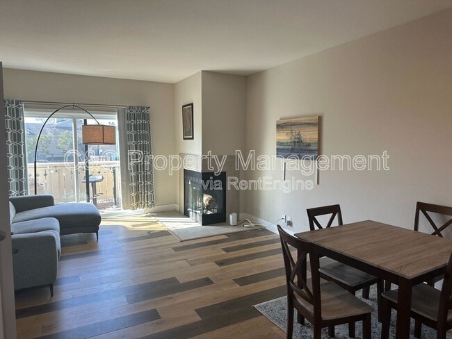 Building Photo - 88 Lakeshore Ct