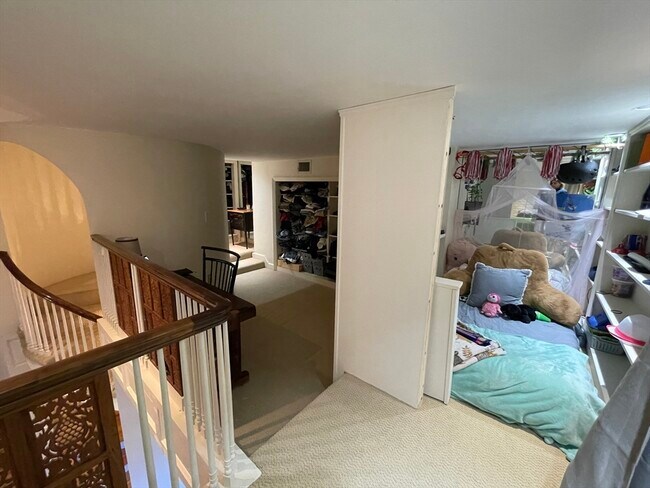 Building Photo - 124 Beacon St