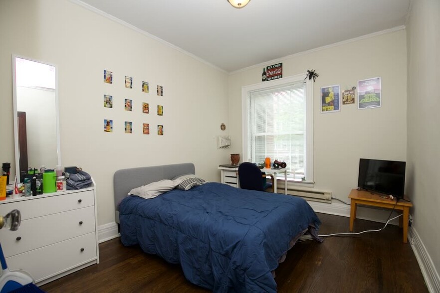 Building Photo - 945 Judson Ave