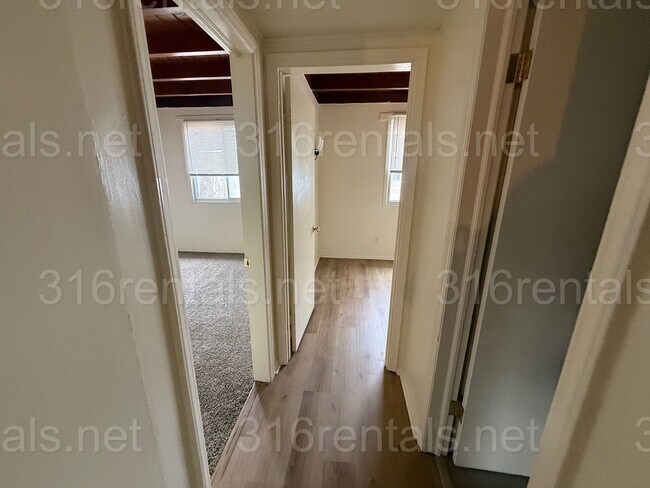 Building Photo - $1195 - **COMING SOON** 3 bed 2 bath - Single Family Home