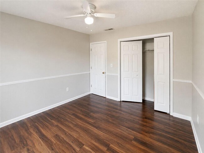 Building Photo - 2657 Amberly Glen Dr