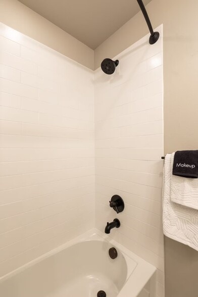 Building Photo - 1638 Quitman St