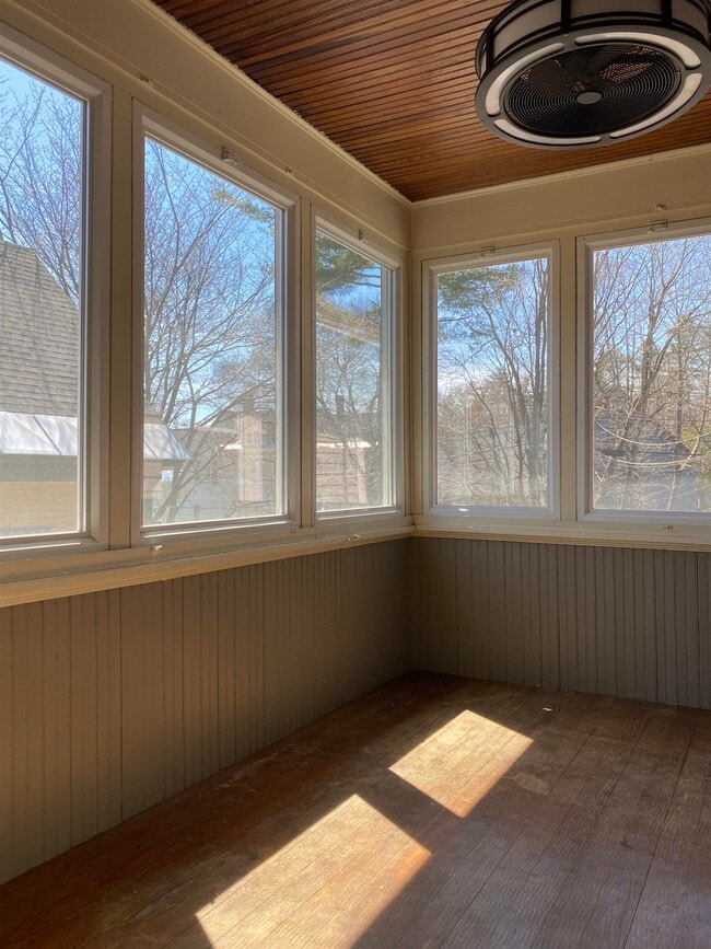 Building Photo - 4 Holt St