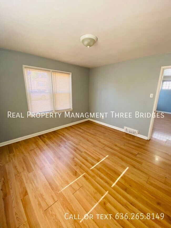 Building Photo - 5650 Leverette Ave