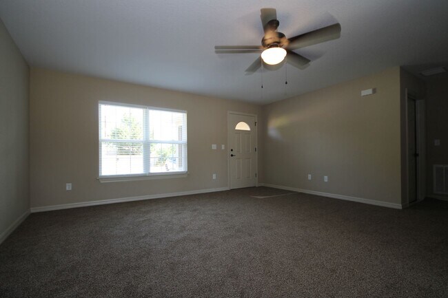 Building Photo - Gorgeous 3 Bedroom, 2 Bathroom Home in Ock...