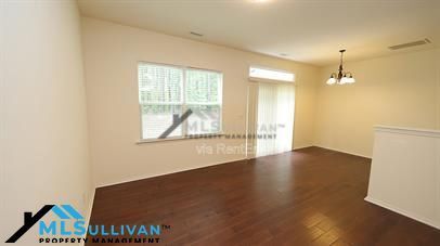 Building Photo - 705 Keystone Park Dr