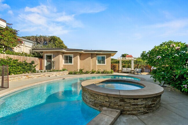 Building Photo - Newly-Built, Fully-Furnished ADU in Corona...