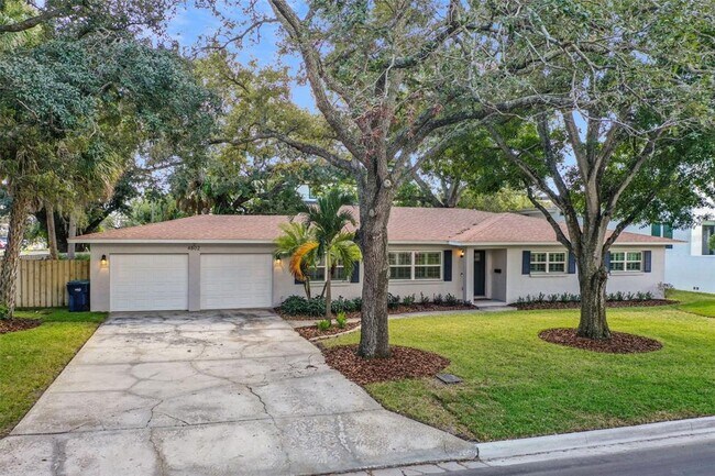 Building Photo - 4802 W Longfellow Ave